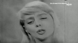 Eurovision 1957 – Luxembourg – Danièle Dupré – Amours mortes (tant de peine)