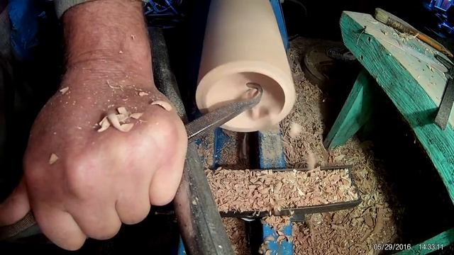 делаем солонку из спасенной яблони смотреть онлайн