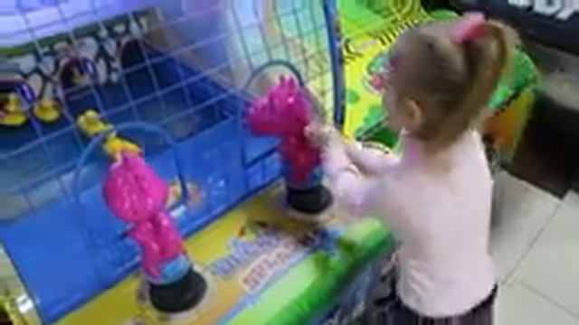 Игровой автомат попал под молоток) Арианна в ударе))))) часть 1 . смотреть онлайн