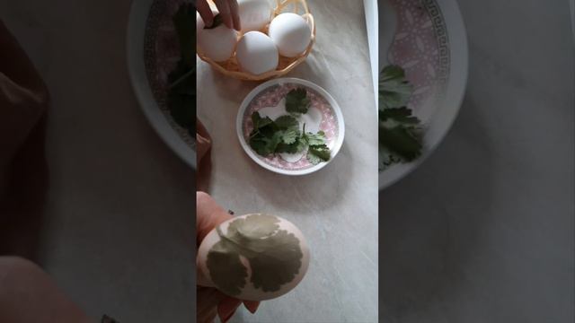 ЯЙЦА НА ПАСХУ БЕЗ КРАСИТЕЛЕЙ,БЕЗ УКСУСА. КРАСОТА смотреть онлайн