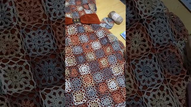 Обзор вязаного платья "Бабушкин квадрат" смотреть онлайн