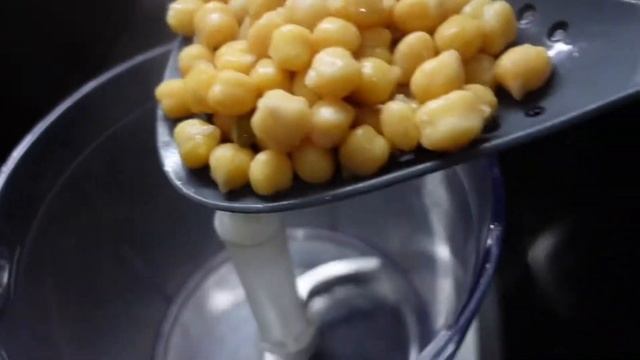 Кухня Алекса. Пюре из индийского нута с грудкой и ароматом копчёной Луизианы. смотреть онлайн