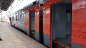 Отправление электропоезда эд4м со станций Реутов // 1 мая 2022