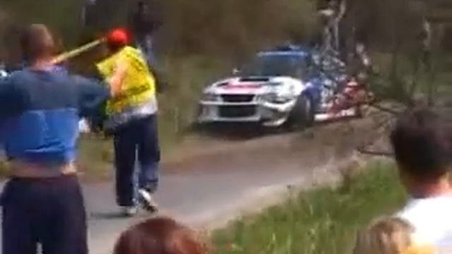 Subaru Impreza WRC crash - WERDESTEIN Rallye 2002 смотреть онлайн