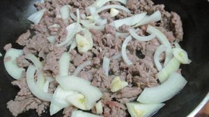Тушеная картошка с фаршем