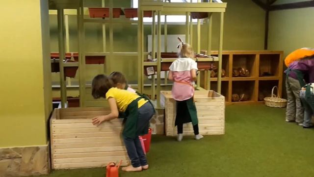 Ферма. Дети вкалывают как взрослые. Кидбург смотреть онлайн