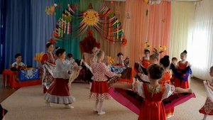 Русский народный танец с платками