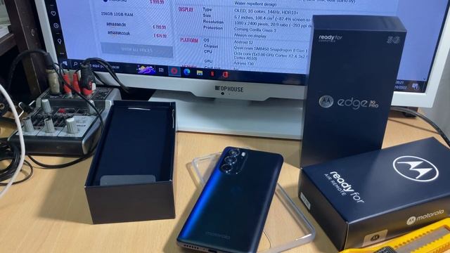 Unboxing y primeras impresiones Motorola Edge 30 Pro смотреть онлайн