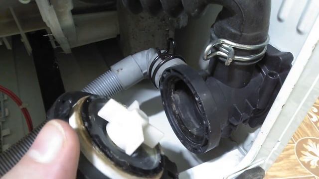 Замена сливного насоса в стиральной машине Ariston смотреть онлайн
