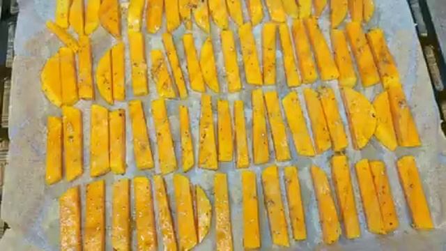 Вкусные ТЫКВЕННЫЕ ПАЛОЧКИ! Потрясающее блюдо из тыквы. Просто и Быстро! Тыква запеченная в духовке. смотреть онлайн