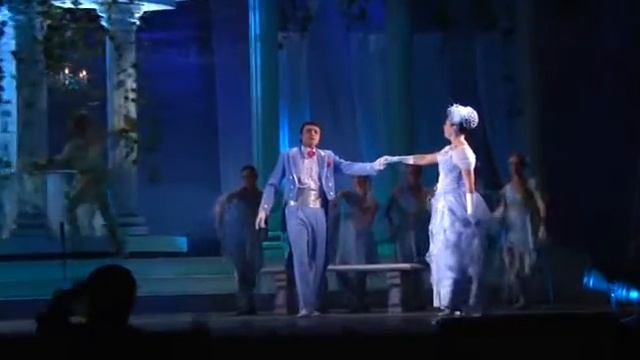 Фрагмент из оперетты «Весёлая Вдова» Новосибирского музыкального театра смотреть онлайн