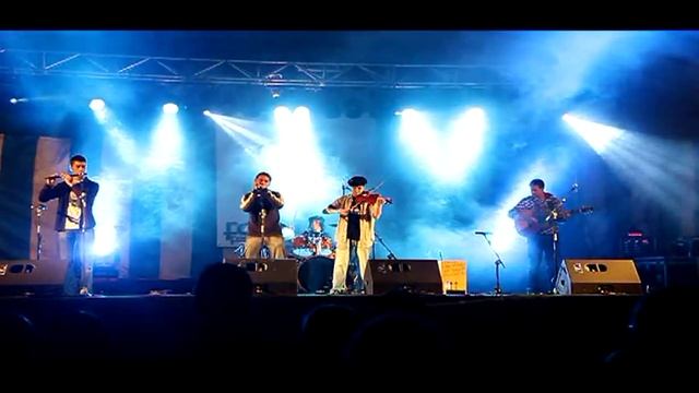 (8/34)FOLKOMILLAS 2010 /(7/8) BRUMA FOLK +VALERIANO-canciones,LEVAS POLKA + HOLLY DOLLY SONG смотреть онлайн