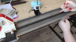 ВЯЗАНИЕ НА МАШИНЕ. Детский джемпер. МК/Расчеты/Оформление резинки