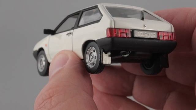 Реэкспорт. Первая встреча: ВАЗ-2108 Lada Samara • Спутник в руках британских журналистов 1986 • 1:4 смотреть онлайн