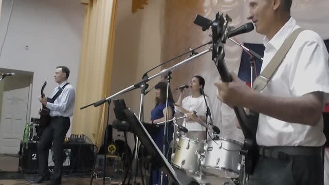 ВИА.РЕТРОФОН.Сяду в скорый поезд.Муз.Б.Емельянов, сл.Л.Дербенёв