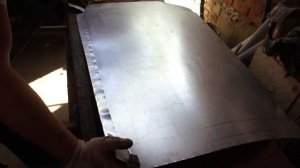 Как сделать поддон в клетку из листового металла (Мастерим на самоизоляции)