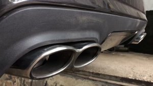 Mercedes W221 звук выхлопа. Изменение звука штатной выхлопной системы. Прямоток Киев.