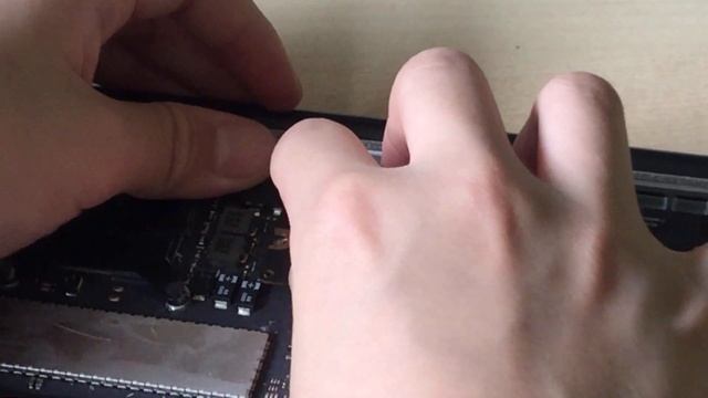 How to replace the SSD on a 2015 MacBook Pro смотреть онлайн