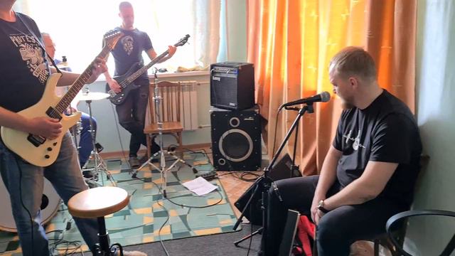 Репетиция группы «Квазар» из Первомайска.