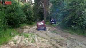 Жёсткая битва внедорожников и кроссоверов. Оффроуд, бездорожье, грязь, экспедиция