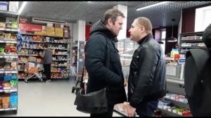 Краснодар. #2. Экс-полицейский-Бык из 90-х разбил очки и получил судимость.