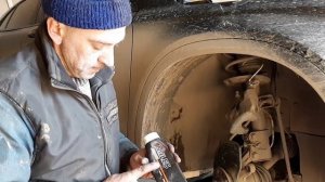 Почему бъёт педаль тормоза при торможении?