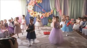 Вальс с игрушками  (девочки) д/с №446 г. Харькова