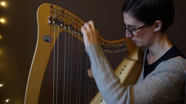 Peaceful waters from Elder scrolls 3: Morrowind. Played on celtic harp. 5th month of learning. смотреть онлайн
