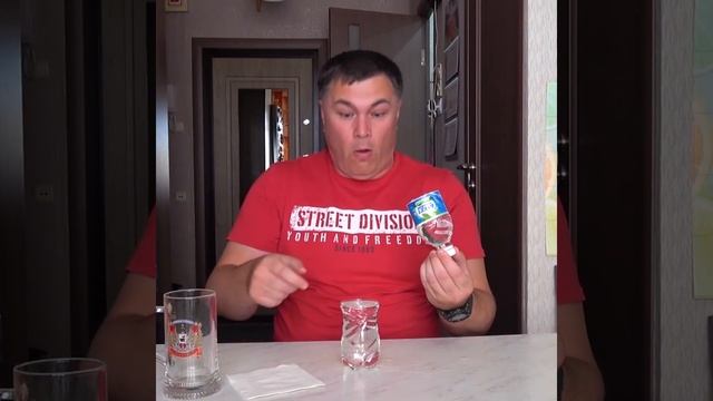 Как разрезать бутылку пополам #shorts смотреть онлайн