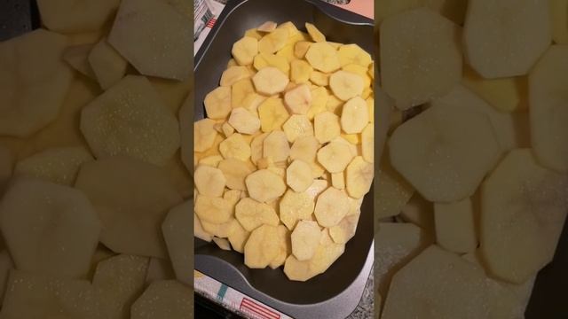 КАРТОФЕЛЬ ПО-ФРАНЦУЗСКИ / FRENCH-FRIED POTATOES