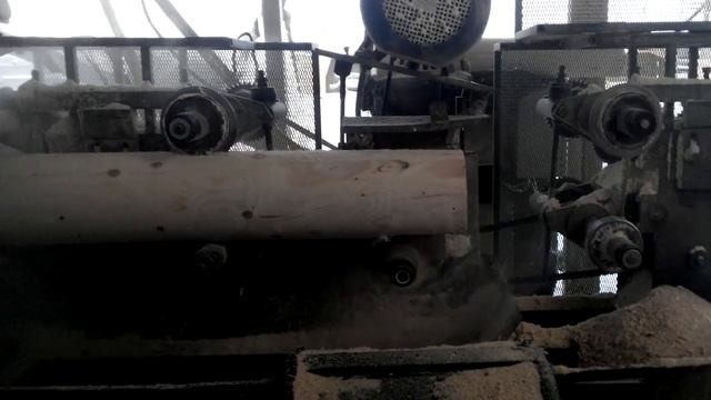 Станок термит 320. Производство оцилиндрованного бревна