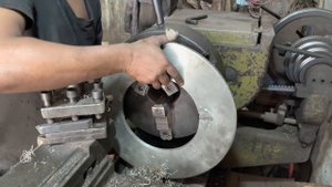 Gear From Hard Steel of Scrap Ships in Factory