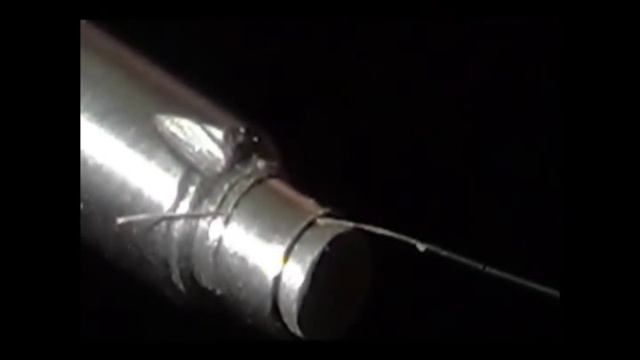 Сварка тонкой проволоки к платиновому кольцу смотреть онлайн