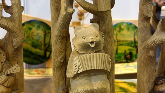 В фестивале ремесел «Уфа-Ладья» участвует все больше мастеров и художников смотреть онлайн