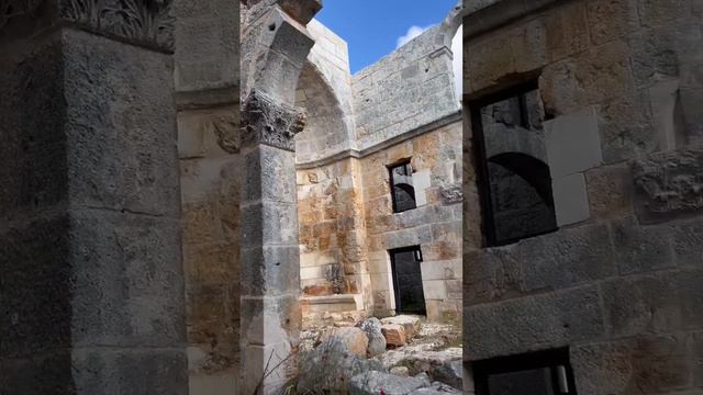 Стоит ли так сильно восстанавливать исторические развалины? #travel #sea #turkey смотреть онлайн