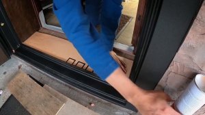 ЧТОБЫ не ПРОМЕРЗАЛ ДВЕРНОЙ ПОРОГ утеплил нижнюю часть дверного портала