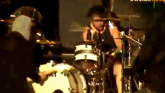 SKINDRED -- NOBODY -- LIVE (HD) смотреть онлайн