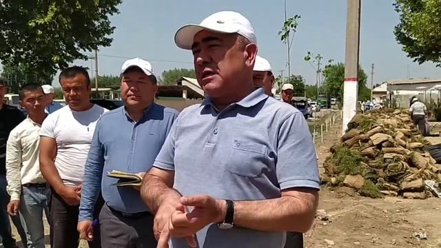 Toshkent Viloyati Hokimi  Bekobod  Tumani Aholisi Bilan Gurunglashmoqda