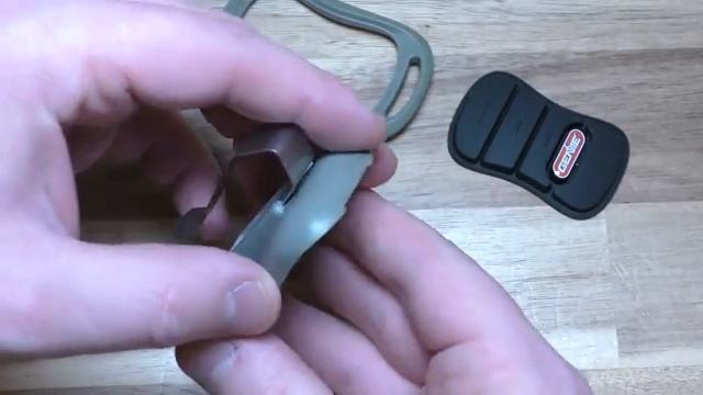 Genie garage door opener remote battery change - EASY DIY смотреть онлайн