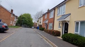 Дома для бедных. Социальное жилье. Магазин европейских продуктов