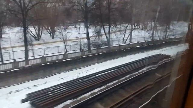 Перегон "Славянский Бульвар" - "Молодёжная" (из окна электропоезда 81-740/741.1 "Русич" ) смотреть онлайн