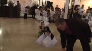 казахский детский танец на свадьбе.