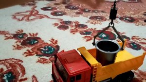 Обзор на игрушку "Подъемный кран“ с пультом управления