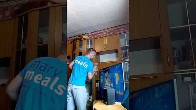 Я не хожу в спорт залы моя реабилитация проходит дома