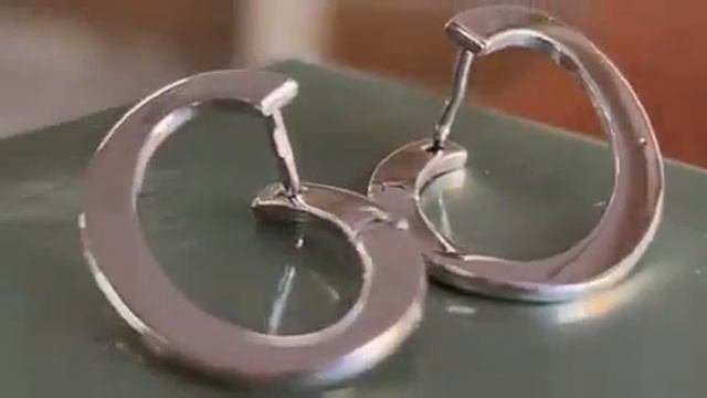 Серьги овальные из серебра