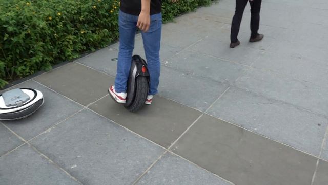 Ninebot One Z - Review and Test Drive: (Sidewalk Exit - Landing Test) смотреть онлайн