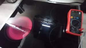 тест температуры Электрическая варочная поверхность DEXP 9M4CTYL/B