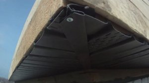 ? Подшива карнизных свесов кровли.