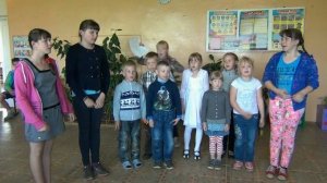 Ласково жмурится солнце золотое