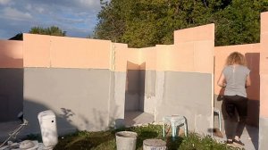 Стройка сделает из сестры человека🤣🤣🤣